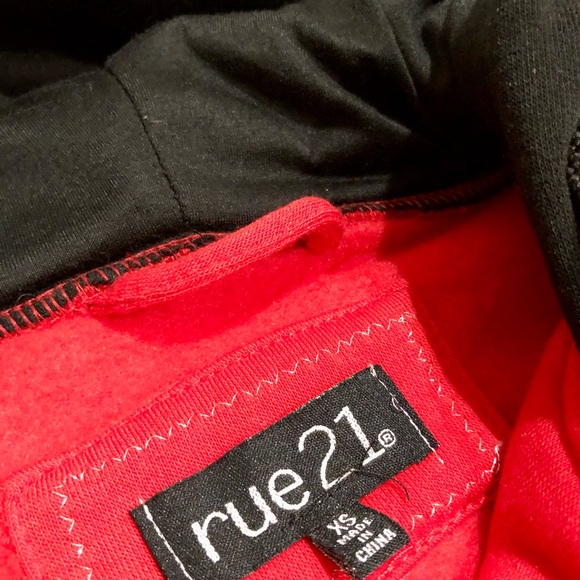 Outfit - Picture 4 of 4